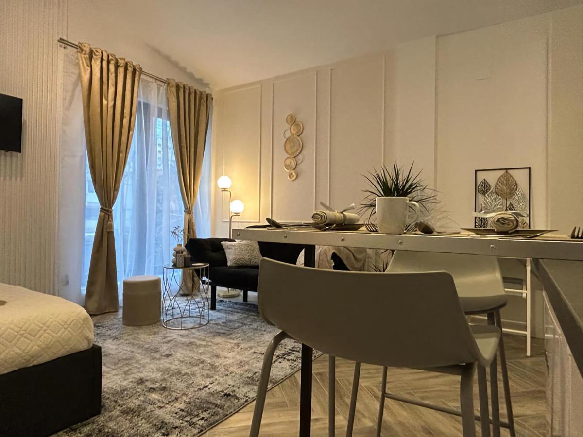 Appartement Luxury Mansion à Bucarest Extérieur photo