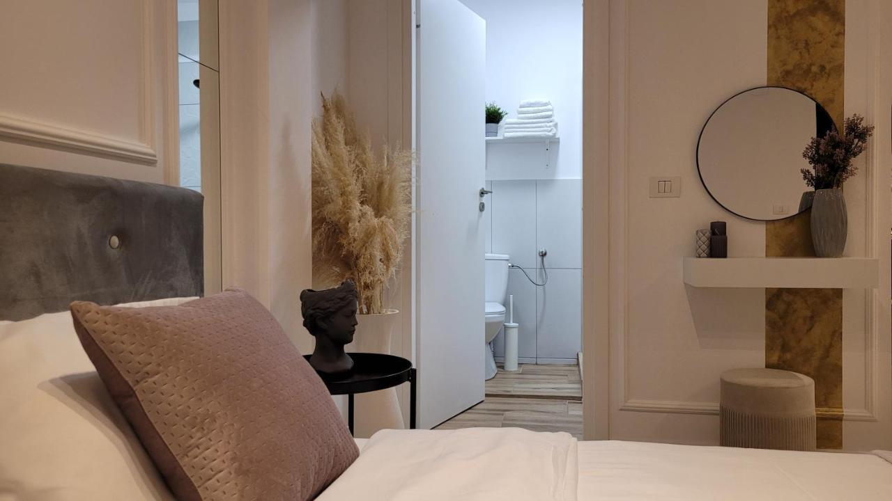 Appartement Luxury Mansion à Bucarest Extérieur photo