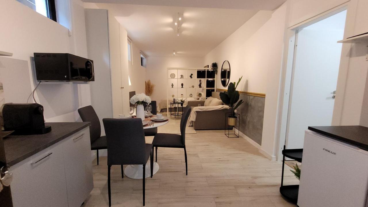 Appartement Luxury Mansion à Bucarest Extérieur photo